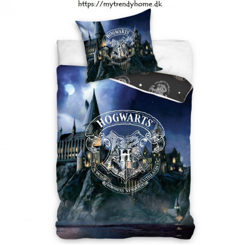 Sengetøj Hogwarts med Harry Potter motive fra MytrendyHome.dk