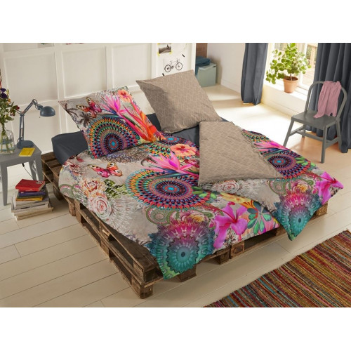 Bomuldssatin sengetøj Maeli med mandala ornament fra MyTrendyHome.dk
